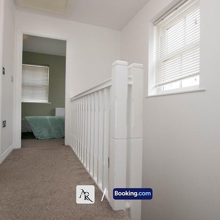 Cozy House By Ar Properties Short Lets & Serviced Accommodation Colchester Zewnętrze zdjęcie